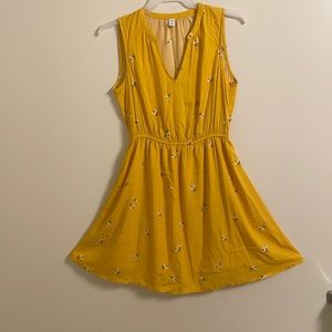 Summer sleevless knee length dress